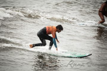 Хотите заняться серфингом в Лиме, Перу? Руна - Сими Турз.